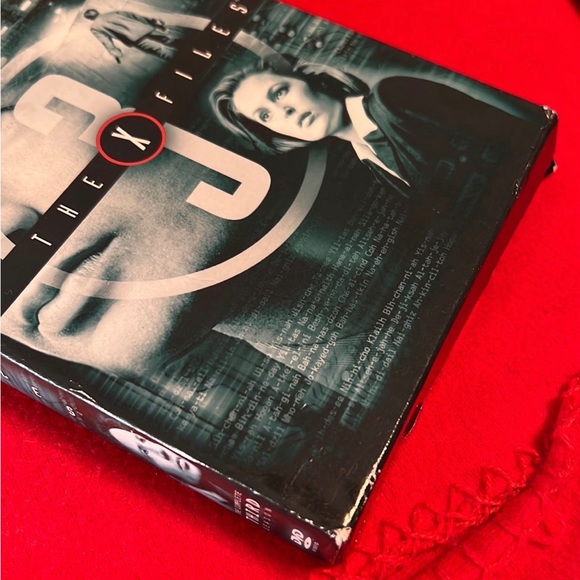 The X Files complete 2nd & 3rd Seasons DVD sets - Picture 5 of 12